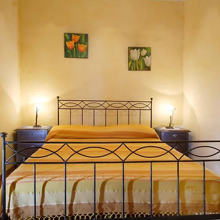 Villa Scozilia Piedimonte Etneo Room photo