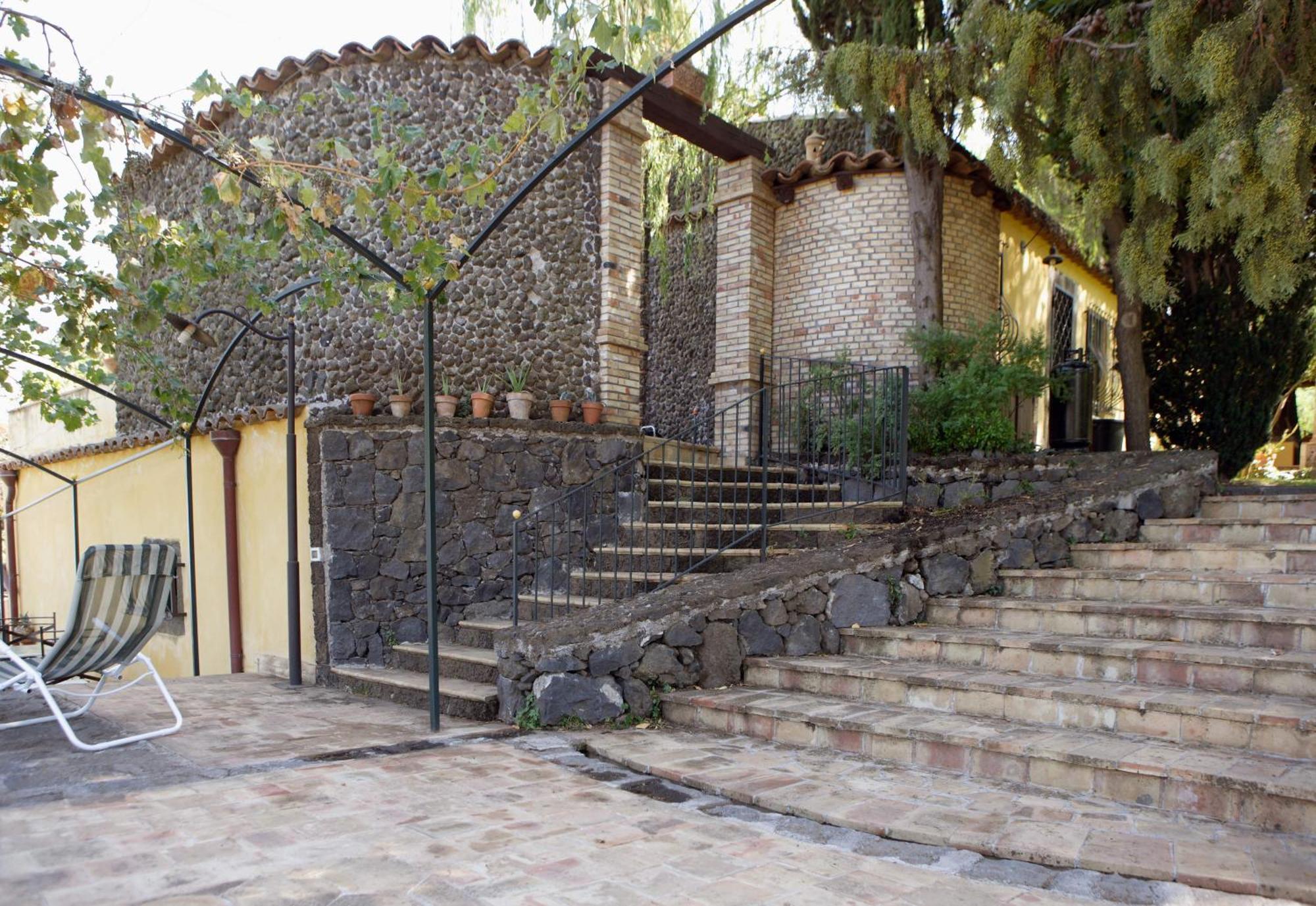 Scozilia Holiday home Piedimonte Etneo